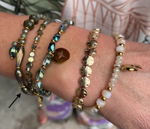 Bracelet différentes perles n°200