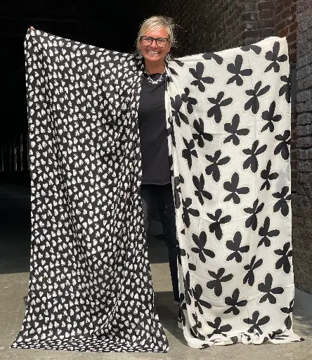 Foulard Fleurs Stylisées