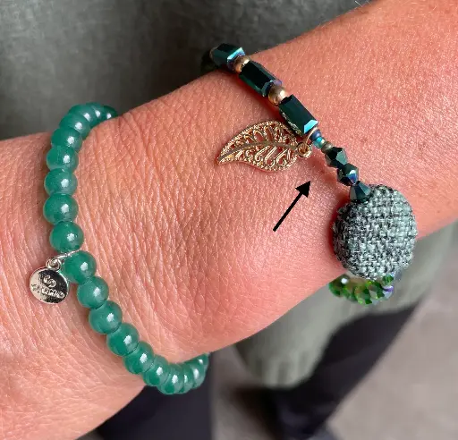 Bracelet feuille pendante n°271 (Vert)