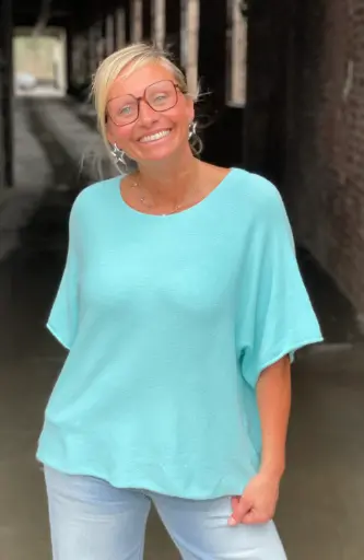 Pull carré coutures manches