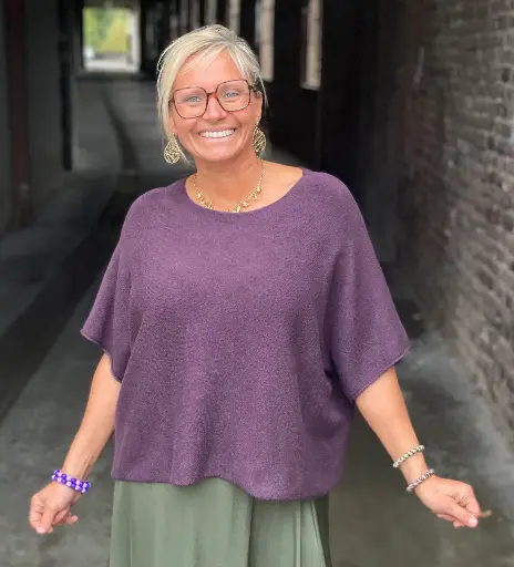 Pull carré coutures manches