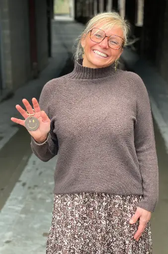 Pull coutures manches col montant