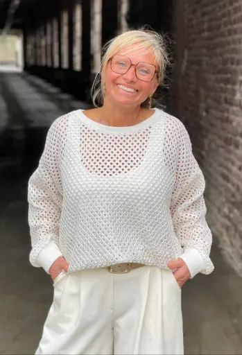 Pull treillis fil doré