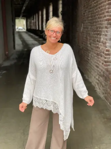 Pull Asymétrique Dentelle