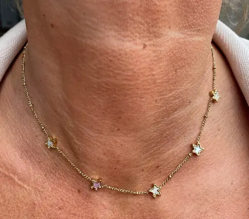 Collier petites étoiles nacrées 009