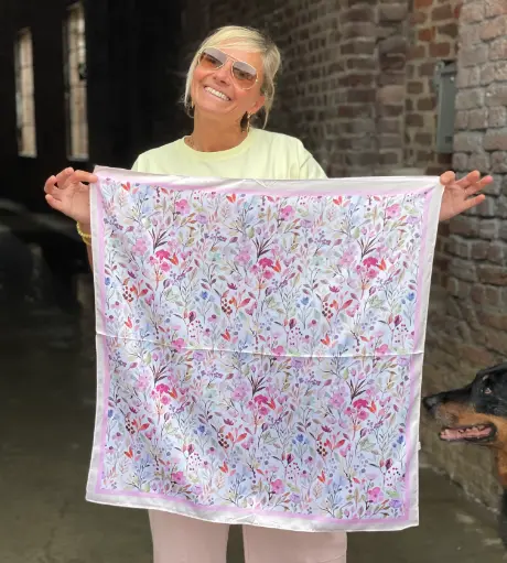 Foulard carré Romance