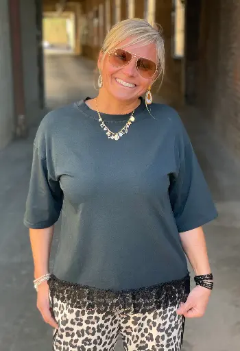 T-shirt bord dentelle