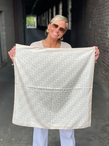Foulard carré Zig Zag