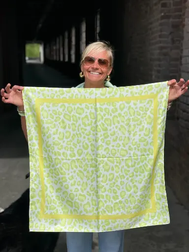 Foulard carré léopard