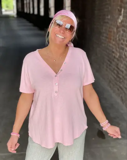 T-shirt v boutons