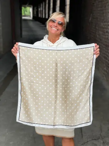 Foulard carré Cadre Gommettes