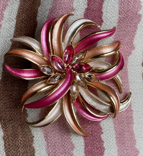 Broche aimant Pomponette