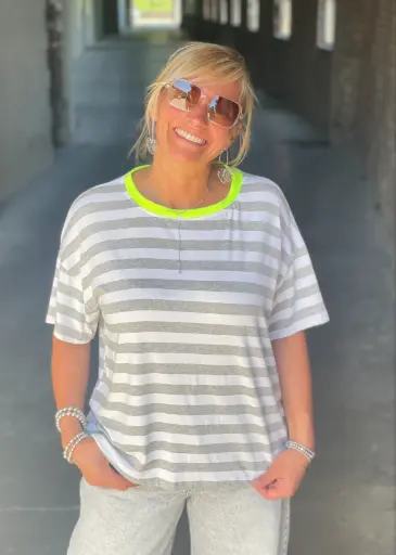 T-shirt marin col fluo