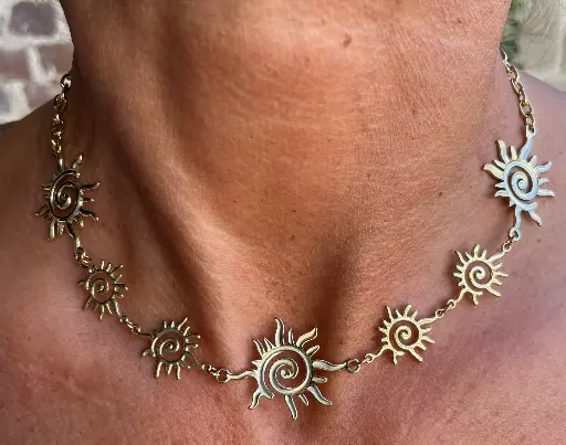 Collier chaîne soleil tribal
