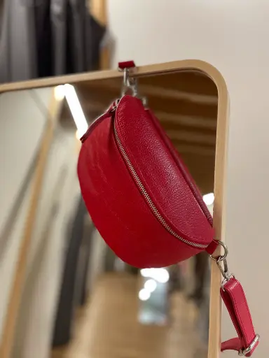 Pochette moyenne cuir grainé Démarquée
