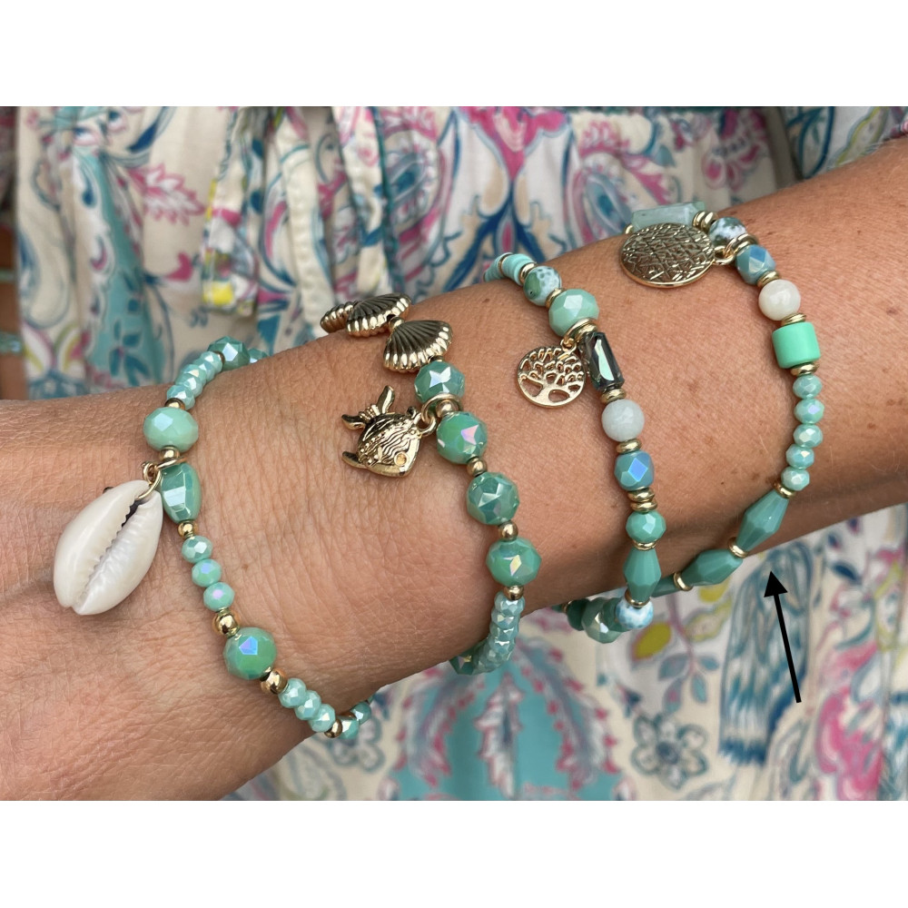 Bracelet perles differentes plaque dore n158