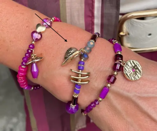 Bracelet feuille pendant n°251 (Mauve)