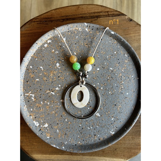Collier long divers