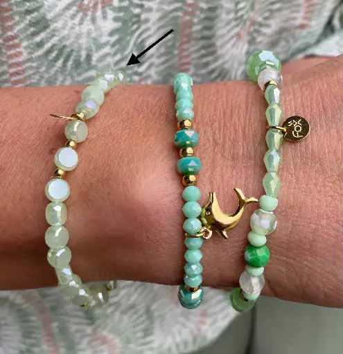 Bracelet perles petites médaille n°141 (Vert doux)