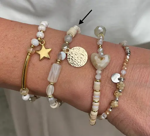 Bracelet perles ovales médaillons n°157